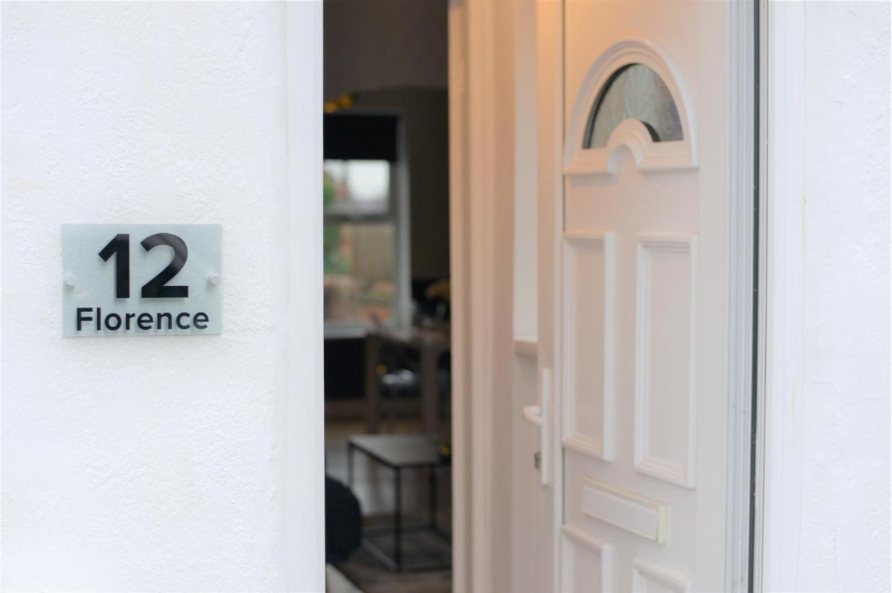 Florence House Villa Wrexham Exterior foto